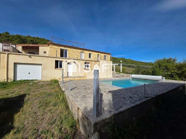 Villa familiale avec piscine, vue sur la vallée et grand potentiel