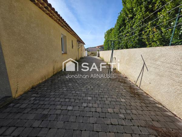 Villa familiale avec piscine, vue sur la vallée et grand potentiel