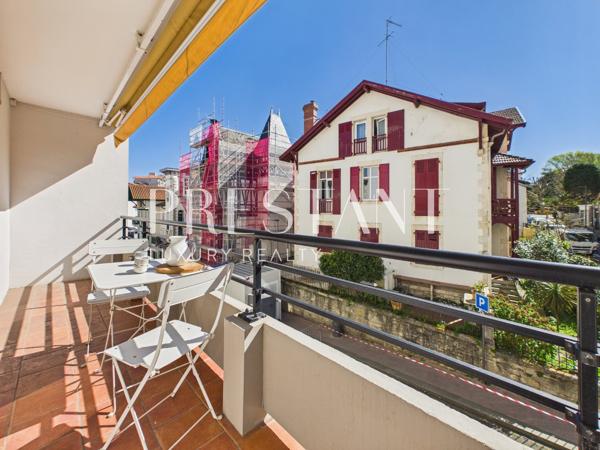 Biarritz, Quartier Halles- Jardin Public , Appartement avec exterieur, stationnement et Ascenseur., BIARRITZ