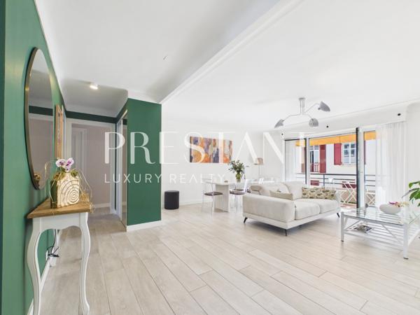 Biarritz, Quartier Halles- Jardin Public , Appartement avec exterieur, stationnement et Ascenseur., BIARRITZ