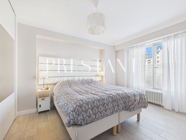 Biarritz, Quartier Halles- Jardin Public , Appartement avec exterieur, stationnement et Ascenseur., BIARRITZ