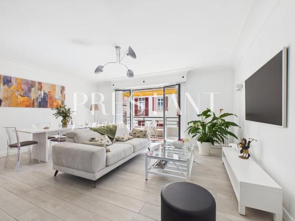 Biarritz, Quartier Halles- Jardin Public , Appartement avec exterieur, stationnement et Ascenseur., BIARRITZ