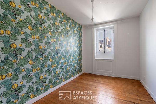 Face-à-face sacré : Appartement d’exception sur la Place Royale