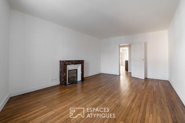 Face-à-face sacré : Appartement d’exception sur la Place Royale