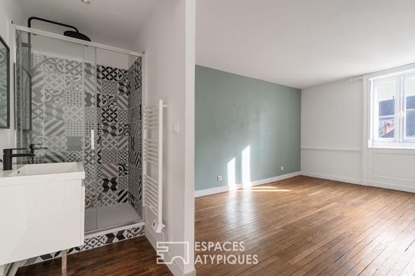 Face-à-face sacré : Appartement d’exception sur la Place Royale
