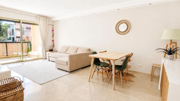 Appartement à vendre 3 pièces MOUGINS (06)
