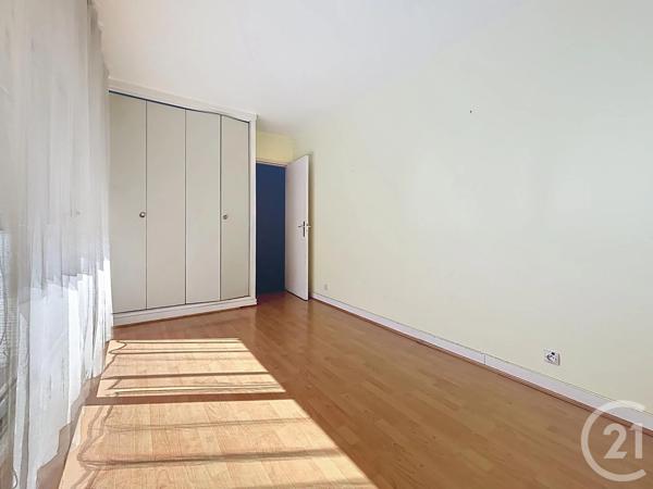 Appartement F3 à vendre  4 pièces - 75,23 m 2   MELUN  - 77
