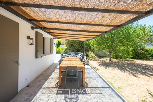 Propriété contemporaine de 185 m² avec jardin, terrasse et maisonnette de rapport