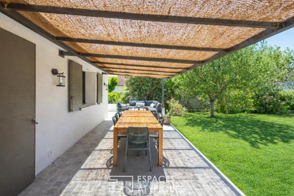 Propriété contemporaine de 185 m² avec jardin, terrasse et maisonnette de rapport