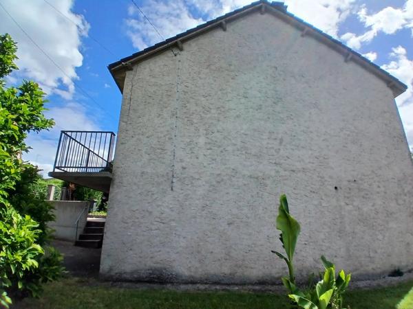 Vente                                                      Maison
                        
                     3 pièces                      70 m2                     à La Machine