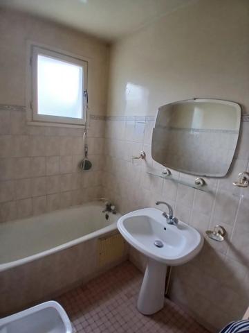 Vente                                                      Maison
                        
                     3 pièces                      70 m2                     à La Machine