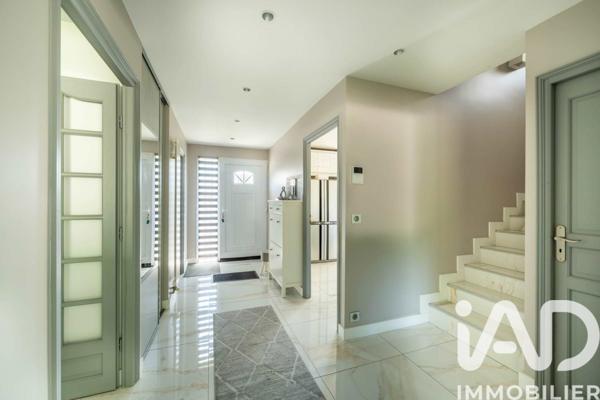 Maison à vendre 8 pièces 157 m² Le Thillay