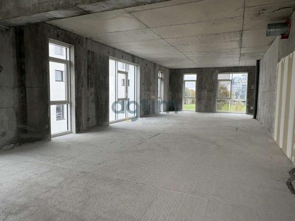MOUILLERON LE CAPTIF / Vente Local professionnel 397 m²