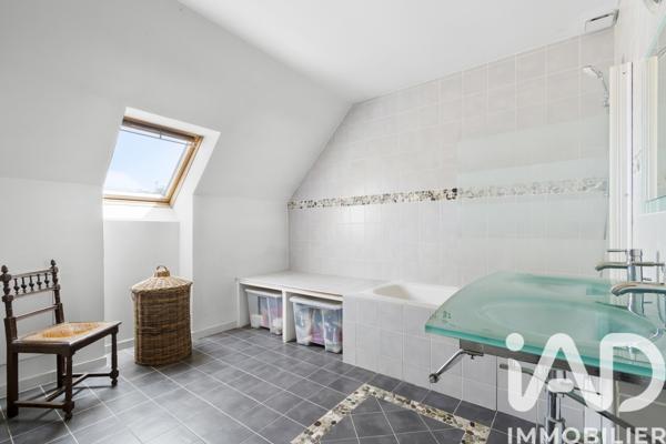 Maison à vendre 7 pièces 197,71 m² Saclay