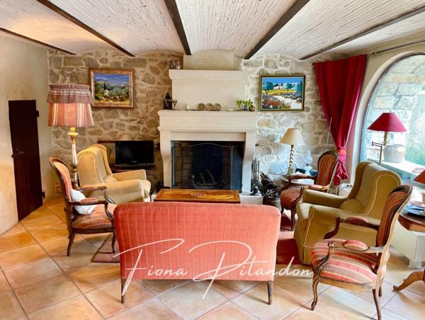 Bâtisse authentique au coeur de Mérindol avec un fort potentiel