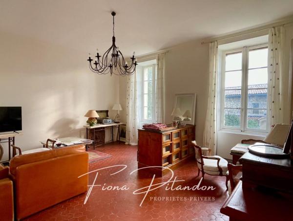 Bâtisse authentique au coeur de Mérindol avec un fort potentiel