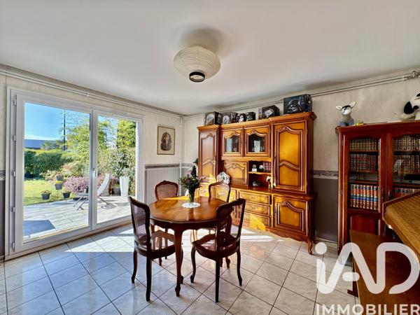 Maison à vendre 6 pièces 101 m² Le Coudray-Montceaux