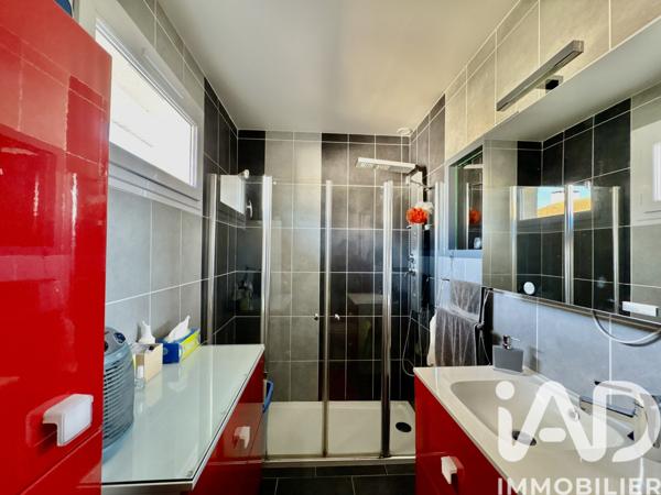 Maison à vendre 6 pièces 101 m² Le Coudray-Montceaux