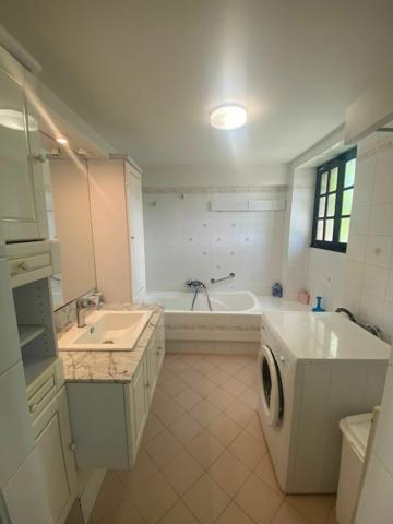 Appartement à louer    2 pièces • 62 m2 Saint-Germé