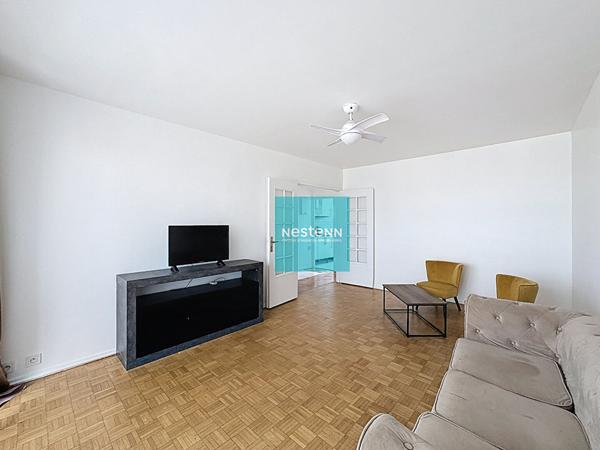 Appartement F3 67 m² - Dernier étage - Cave et parking extérieur