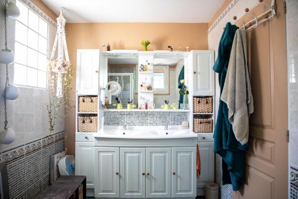 Jolie maison - Entre 2 gares - 3 chambres - Jardin - DPE "C" - Sous-sol