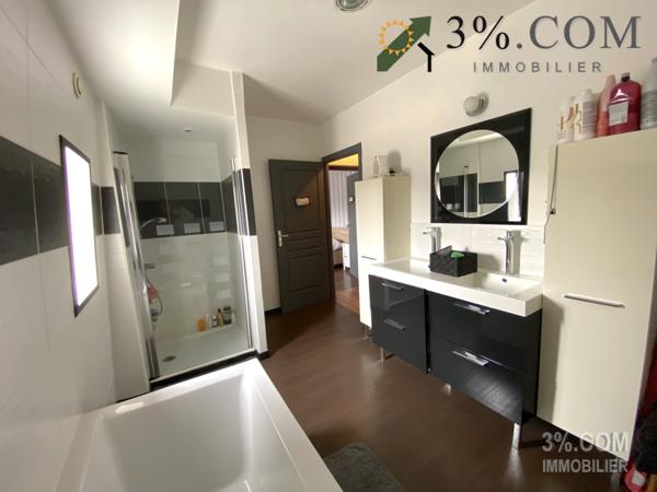 MAISON SEMI-MITOYENNE DE 135m² AVEC 3 CH + 1 BUREAU + GARAGE + GRANDE TERRASSE Halluin (59250)