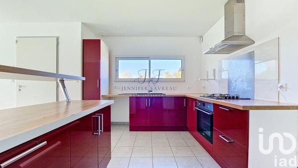 Maison 4 pièces de 89 m² à Tresses (33370)