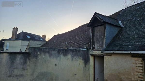 Immeuble de rapport à vendre à La Suze-sur-Sarthe dans la Sarthe (72210), ref : HB-1806