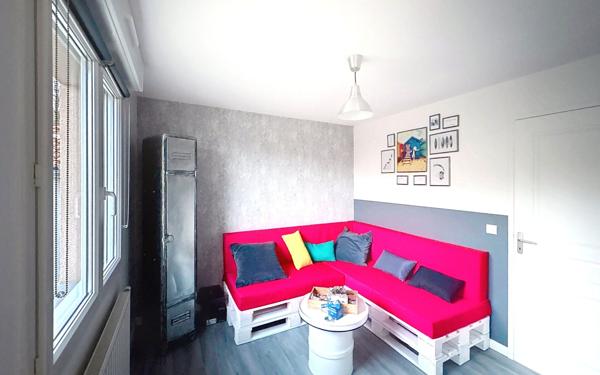 Maison à vendre    2 pièces •  Saint-Just-Saint-Rambert