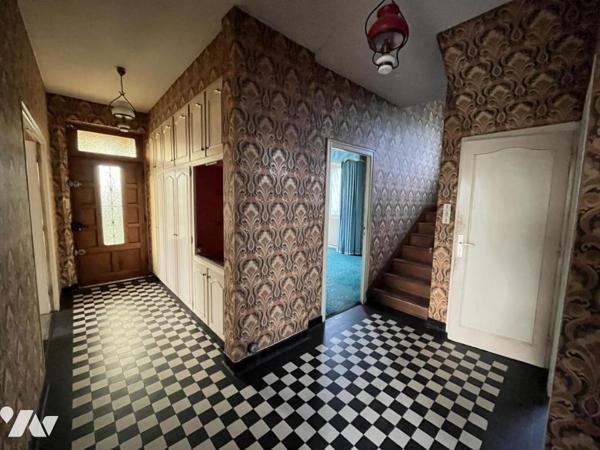Maison sur sous-sol complet