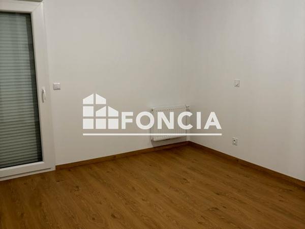 Location Appartement 4 pièces 77.2 m² - CARRE ALEXANDRA - 115 AVENUE VICTOR CHATENAY - A41 Angers 49000