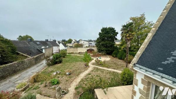Bien située au centre ville du FAOUÊT maison Familiale