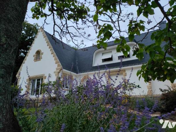 Bien située au centre ville du FAOUÊT maison Familiale