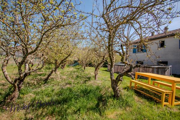 Maison de 78 m2 sur un sous-sol total implantée sur un terrain de 1200m2 à AVEIZE (69)