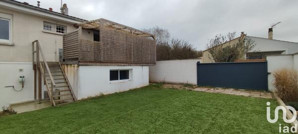 Maison traditionnelle 4 pièces de 107 m² à Saint-Xandre (17138)