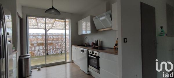 Maison traditionnelle 4 pièces de 107 m² à Saint-Xandre (17138)