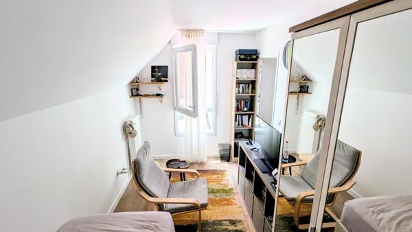 A Montfermeil 93370  Appartement de 80M2, T4, 3 chambres, une terrasse de 10m2.