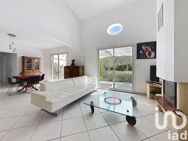 Maison à vendre 6 pièces 160 m² Le Castellet