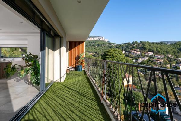 Villa entièrement rénovée à vendre 7 pièces TOULON (83) Terrain 650 m²