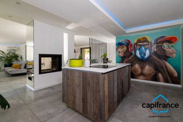 Villa entièrement rénovée à vendre 7 pièces TOULON (83) Terrain 650 m²