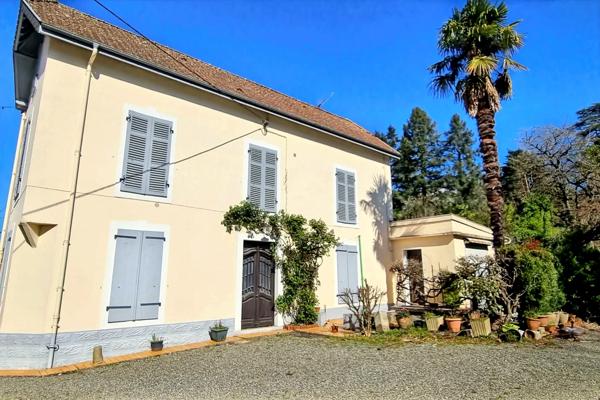 Lot de 3 Maisons / Immeuble
