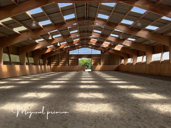 Castres (81100) Propriété équestre prémium avec 6 maisons sur 41 hectares.