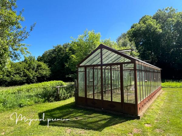 Castres (81100) Propriété équestre prémium avec 6 maisons sur 41 hectares.