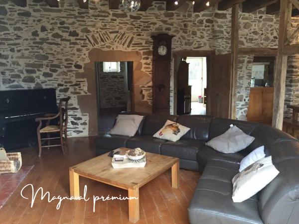 Castres (81100) Propriété équestre prémium avec 6 maisons sur 41 hectares.