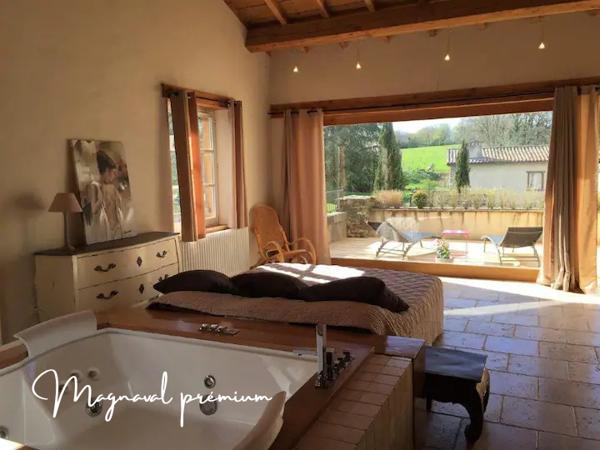 Castres (81100) Propriété équestre prémium avec 6 maisons sur 41 hectares.