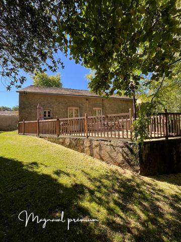 Castres (81100) Propriété équestre prémium avec 6 maisons sur 41 hectares.