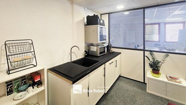 Bureaux à louer à Dardilly avec parking inclus - en plein cœur de la Techlid