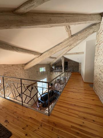 Maison 10 pièce(s) 5 chambre(s) 350 m²