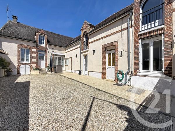 Maison à vendre  7 pièces - 134,15 m 2   NAILLY  - 89