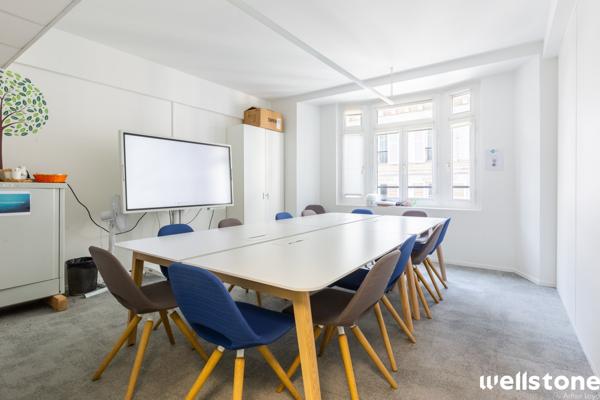 Bureaux à louer à PARIS 75008